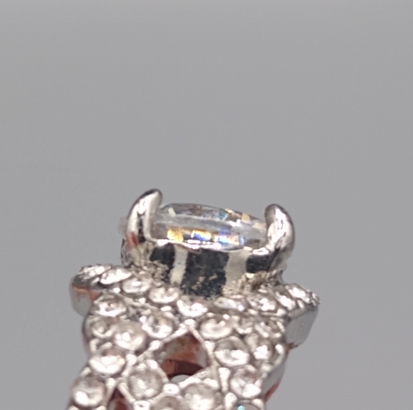 Twist Halo Rhinestone Silver tone Cocktail Ring 8 - Picture 10 of 11